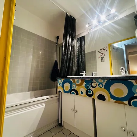 Sur - 6 Pers Avec Terrasse Et Parking - Fr-1-309-375 Appartement