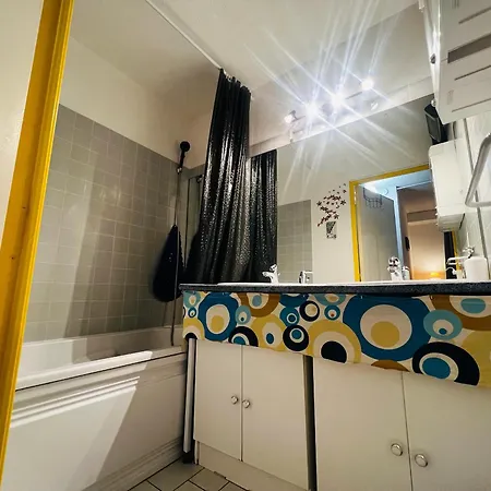 Sur - 6 Pers Avec Terrasse Et Parking - Fr-1-309-375 Appartement